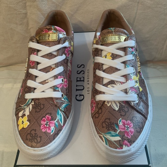 Guess Shoes - Woman’s Guess Loven3